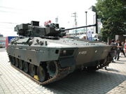 自衛隊車両展示